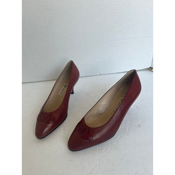 NWOT GUCCI Authentic Red Burgundy Almond Toe Medium Heel Slip On Pumps 4C EU 34C - Picture 2 of 11